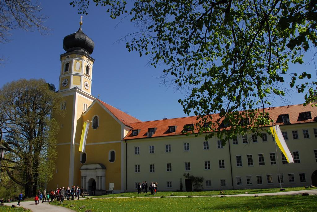 Landgasthof Drei Rosen Bernried am Starnberger See المظهر الخارجي الصورة
